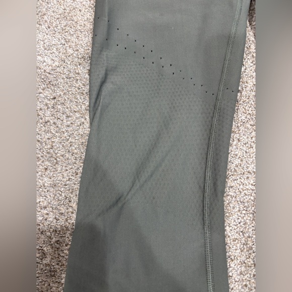 Lululemon Women’s In Focus Run Tight Sense Knit Army Green Size 8 - Picture 6 of 7